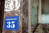Bé gái 4 tuổi tử vong sau nhiều lần bị bạo hành ở phòng trọ