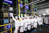 Vinamilk đón thế hệ “đồng niên” tham quan nhà máy với lời hứa chăm sóc sức khỏe bằng dinh dưỡng chất lượng