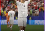 Haaland ghi bàn quyết định, Na Uy tiến vào vòng 1/8 World Cup