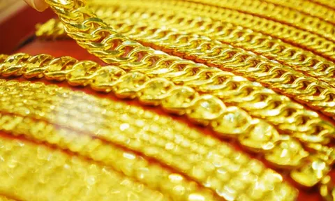 Giá vàng hôm nay 12/11: lao dốc thẳng đứng, thế giới về sát ngưỡng 2.600 USD/ounce