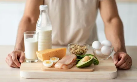 Dấu hiệu cảnh báo cơ thể không ăn đủ protein