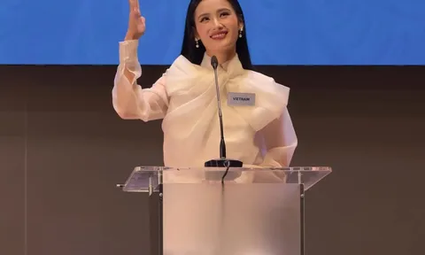Huỳnh Trần Ý Nhi thể hiện thần thái xuất sắc tại phần thi phụ của Miss World 2025