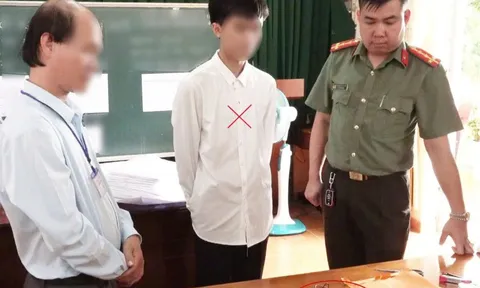 Khởi tố vụ án thí sinh dùng camera cúc áo, ChatGPT giải đề thi ngữ văn