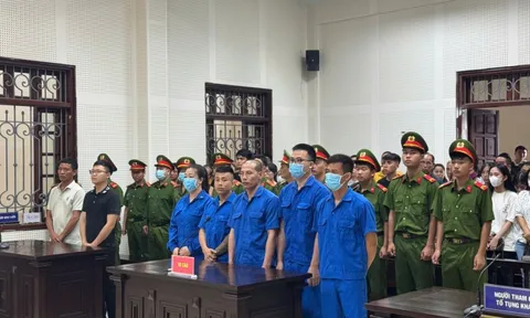 Quảng Ninh: xét xử 7 bị cáo liên quan đến vụ án buôn bán hàng cấm