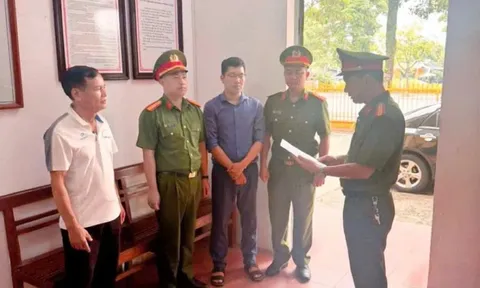 Khởi tố, bắt tạm giam kế toán trường chiếm đoạt tiền bảo hiểm y tế của học sinh