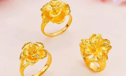 Giá vàng hôm nay 4/7: thế giới lao dốc, SJC và nhẫn tăng mạnh