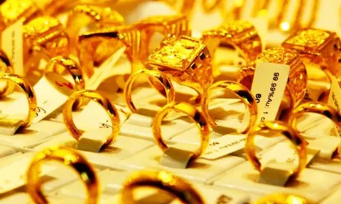 Giá vàng hôm nay 9/7: thế giới lao dốc, SJC và nhẫn tăng mạnh