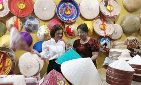 Định vị du lịch qua quà lưu niệm: đừng để nhiều nhưng vẫn thiếu