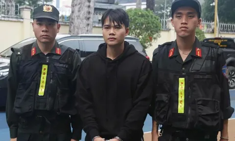 Có được phép hành nghề "đòi nợ thuê"?