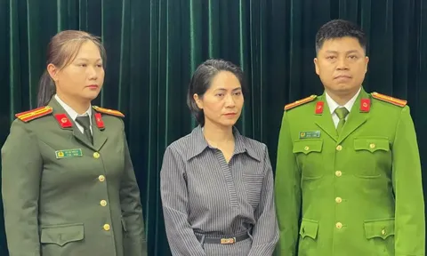 Khởi tố, bắt tạm giam Giám đốc công ty tổ chức show “Về đây bốn cánh chim trời”