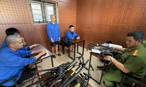 Bắt 4 đối tượng chế tạo súng quân dụng bán qua mạng xã hội