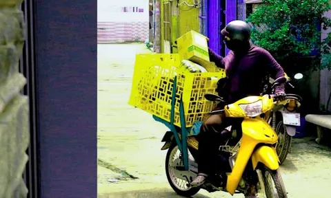 Người phụ nữ ở Hà Nội mất gần 1,3 tỷ đồng vì shipper giả mạo