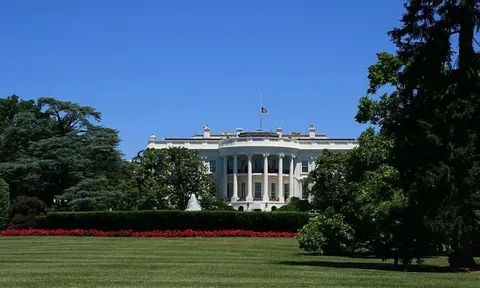 Chính quyền ông Trump tìm cách tái lập thuế quan sau phán quyết của Tòa án Tối cao