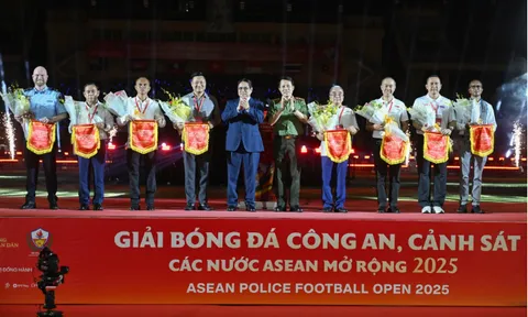 Thủ tướng Phạm Minh Chính dự khai mạc giải bóng đá công an, cảnh sát các nước ASEAN mở rộng 2025
