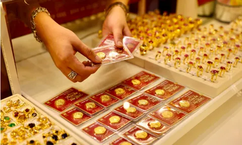 Giá vàng “đội” tiếp 1 triệu đồng, vượt mốc 187 triệu đồng/lượng