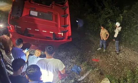 Khởi tố vụ án hình sự vụ tàu hỏa húc văng xe tải trọng lớn tại Quảng Ngãi