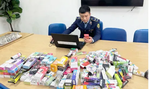 Cần ngăn chặn hành vi mua bán trên "chợ mạng"