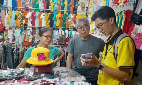 "Đi tận nơi, gặp tận người" - Thuế thành phố Hà Nội đồng hành với hộ kinh doanh