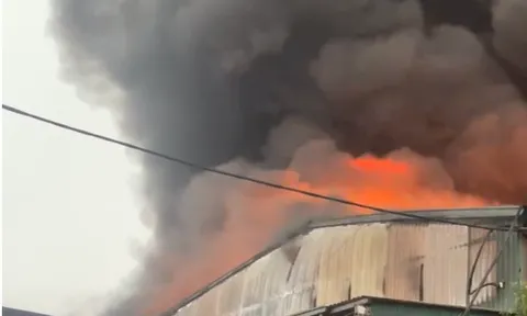 Cháy cơ sở sản xuất bánh kẹo tại xã Hương Sơn