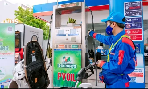Xăng E10 bán đại trà toàn quốc: Bước đi cần thiết trong lộ trình chuyển đổi năng lượng