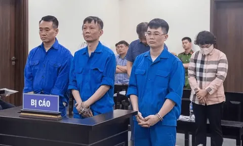 Nhận tiền “bảo kê” công trình xây dựng trái phép, loạt cựu cán bộ lĩnh án