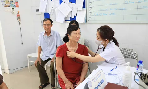 Tìm lời giải cho bài toán “sống lâu đi đôi với sống khỏe”