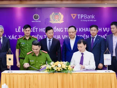 TPBank và Trung tâm RAR ký kết triển khai Định danh và xác thực điện tử