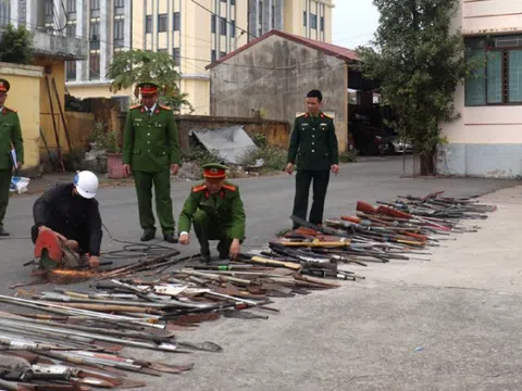 Bắc Giang: tiêu hủy nhiều vũ khí, vật liệu nổ, công cụ hỗ trợ và pháo