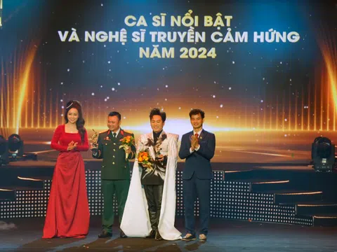 Tùng Dương được vinh danh 'Ca sĩ nổi bật năm 2024' của Bộ VHTTDL