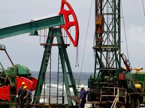 Giá xăng dầu hôm nay 13/5: đà leo dốc chưa dừng