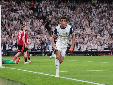 Tottenham đánh bại MU để giành danh hiệu đầu tiên sau 17 năm