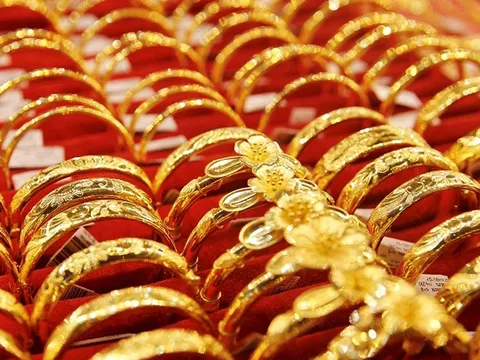 Giá vàng hôm nay 27/5: giảm mạnh, SJC mất hơn 2 triệu đồng mỗi lượng