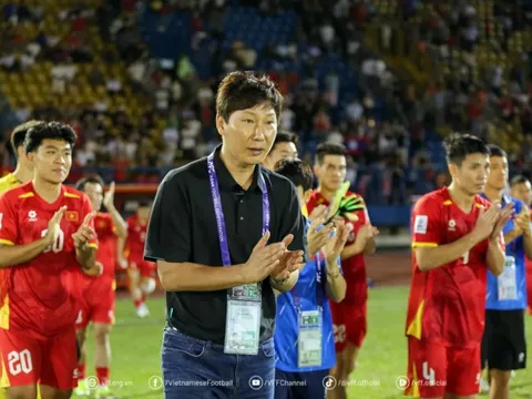 HLV Kim Sang-sik đánh giá cao sự hòa nhập của Cao Pendant Quang Vinh