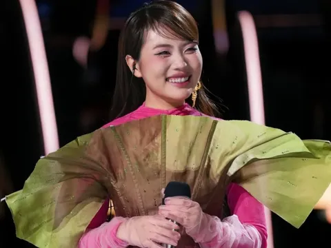 Phương Mỹ Chi gây tò mò tại bán kết Sing! Asia 2025