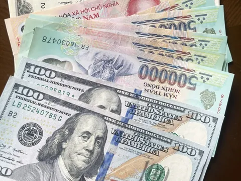 Tỷ giá USD hôm nay 7/7: tăng trên thị trường tự do