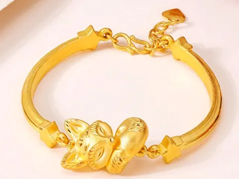 Giá vàng hôm nay 15/7: đảo chiều giảm mạnh