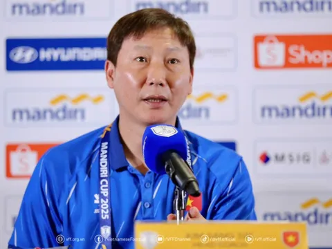 HLV Kim Sang-sik tự tin trước trận bán kết giải U23 Đông Nam Á 2025