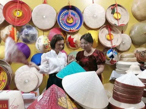 Định vị du lịch qua quà lưu niệm: đừng để nhiều nhưng vẫn thiếu