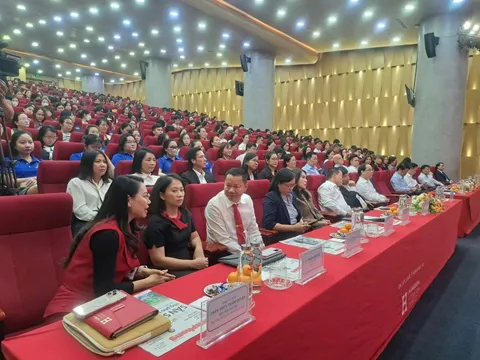 Thiệt hại đủ đường từ mỹ phẩm giả và nhái