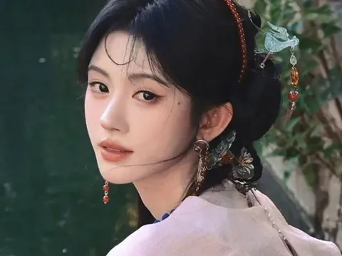 Triệu Lệ Dĩnh, Bạch Lộc với Cúc Tịnh Y: Ai giàu hơn?