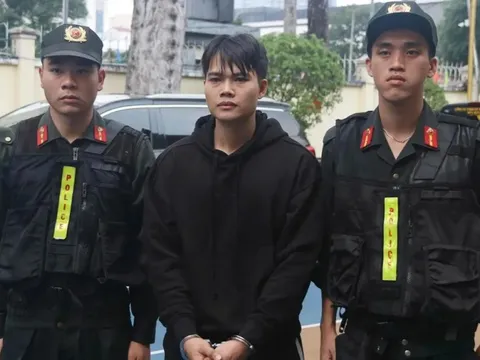 Có được phép hành nghề "đòi nợ thuê"?