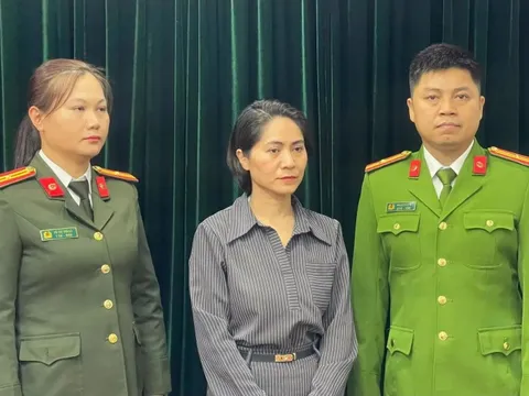 Khởi tố, bắt tạm giam Giám đốc công ty tổ chức show “Về đây bốn cánh chim trời”