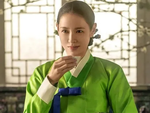 Son Ye Jin khác lạ khi đóng phim cổ trang với Ji Chang Wook