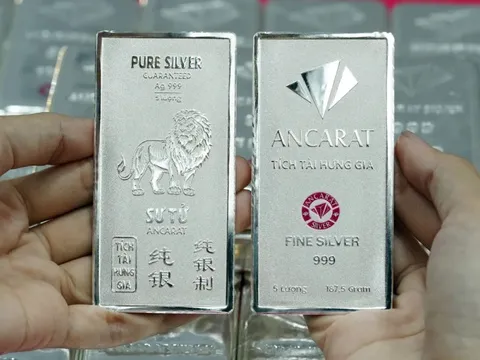 Giá bạc hôm nay 24/1/2026: Bạc thế giới lần đầu vượt mốc 100 USD/ounce, trong nước tiếp tục tăng rất mạnh