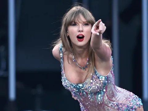 Taylor Swift trở thành nữ ca sĩ giàu nhất thế giới