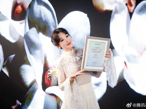 Vượt qua Lưu Diệc Phi, Dương Tử, Tống Giai bất ngờ giành Thị hậu Bạch Ngọc Lan 2025