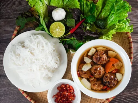 Bữa sáng ăn xôi, bún, phở có thực sự tốt cho sức khỏe?