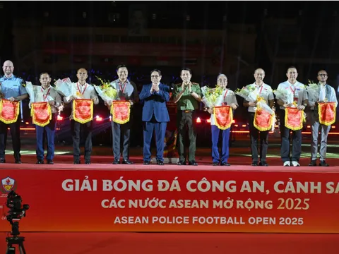 Thủ tướng Phạm Minh Chính dự khai mạc giải bóng đá công an, cảnh sát các nước ASEAN mở rộng 2025