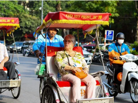 Tìm “lời giải” cho bài toán hút du khách cao cấp