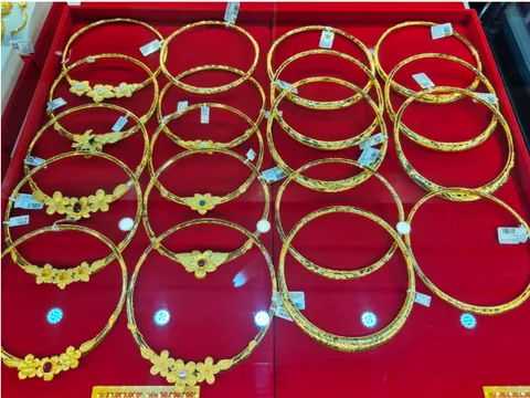 Sáng 12-3, giá vàng đảo chiều, giảm 1,4 triệu đồng/lượng